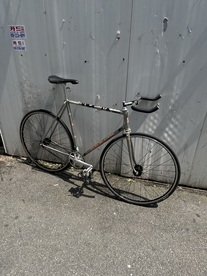 Uno Pista NJS